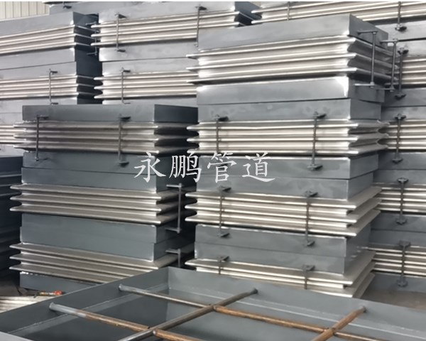 河北保定雕刻廠除塵器安裝的單機移動式布袋除塵器安裝現(xiàn)場