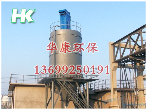 水泥倉頂除塵器正在安裝使用中